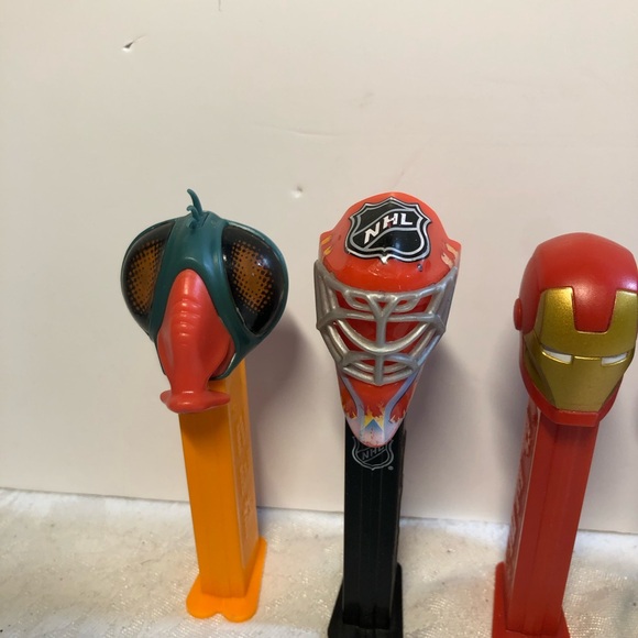 Lot of 7 Vintage Pez Dispensers hockey, Spider-Man , Hulk, Dr. Strange Bugz - Picture 5 of 10